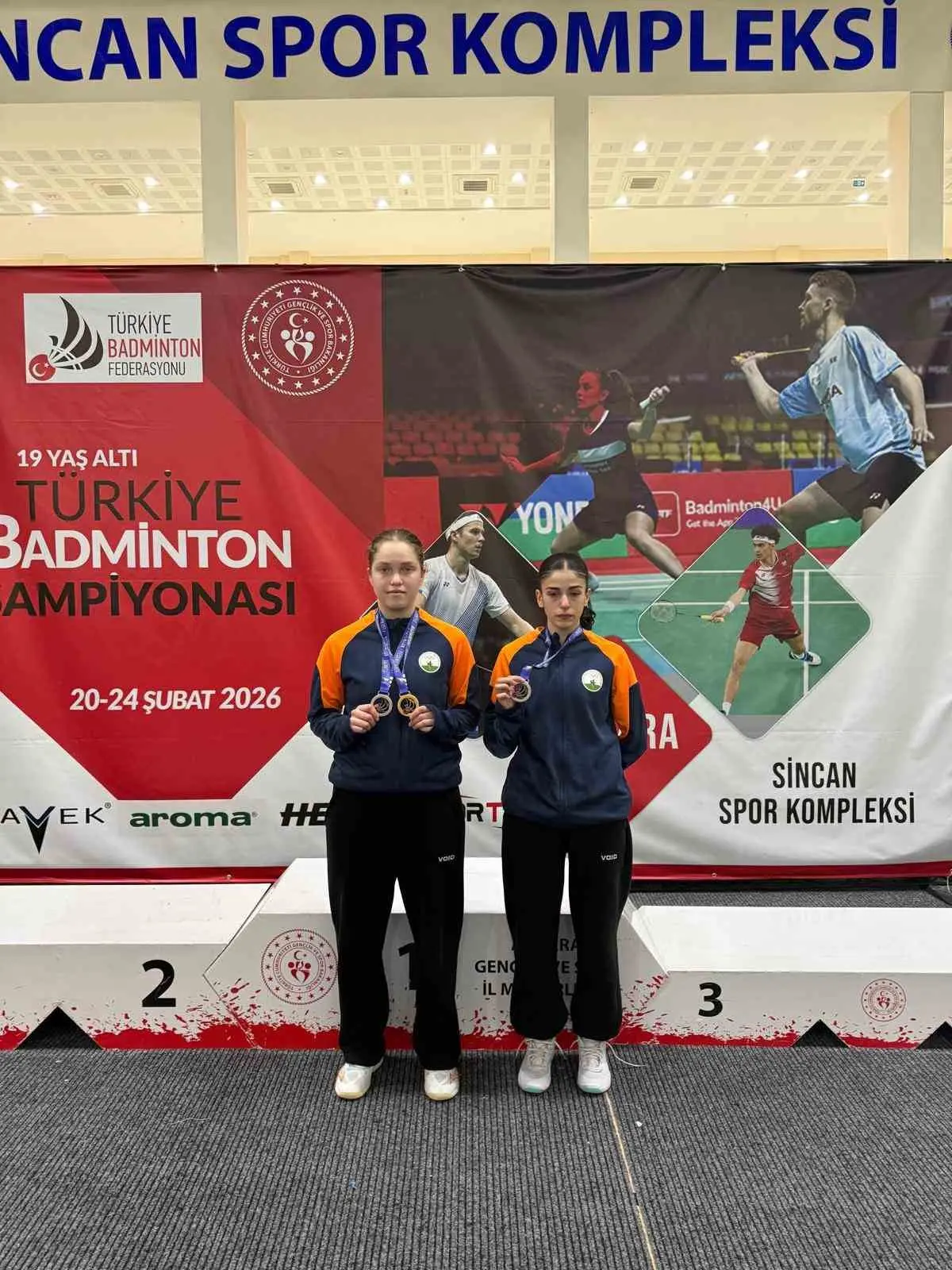 Osmangazi Belediyespor Badminton Takımı sporcuları, Ankara’da düzenlenen 19 Yaş Altı
