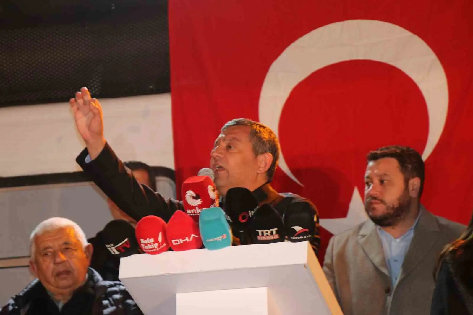 CHP Genel Başkanı Özgür Özel, “Tanju’nun bu yaptığından utanmıyoruz, bu