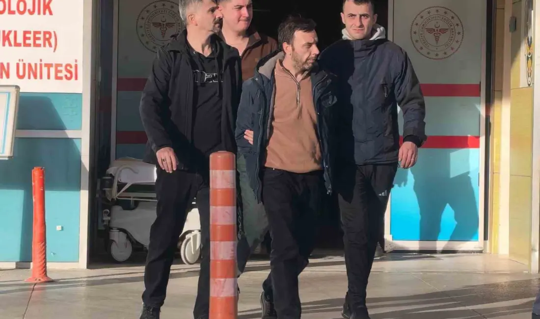 Bursa’nın İnegöl ilçesinde park halindeki araçlardan hırsızlık yapan şahıs, polis