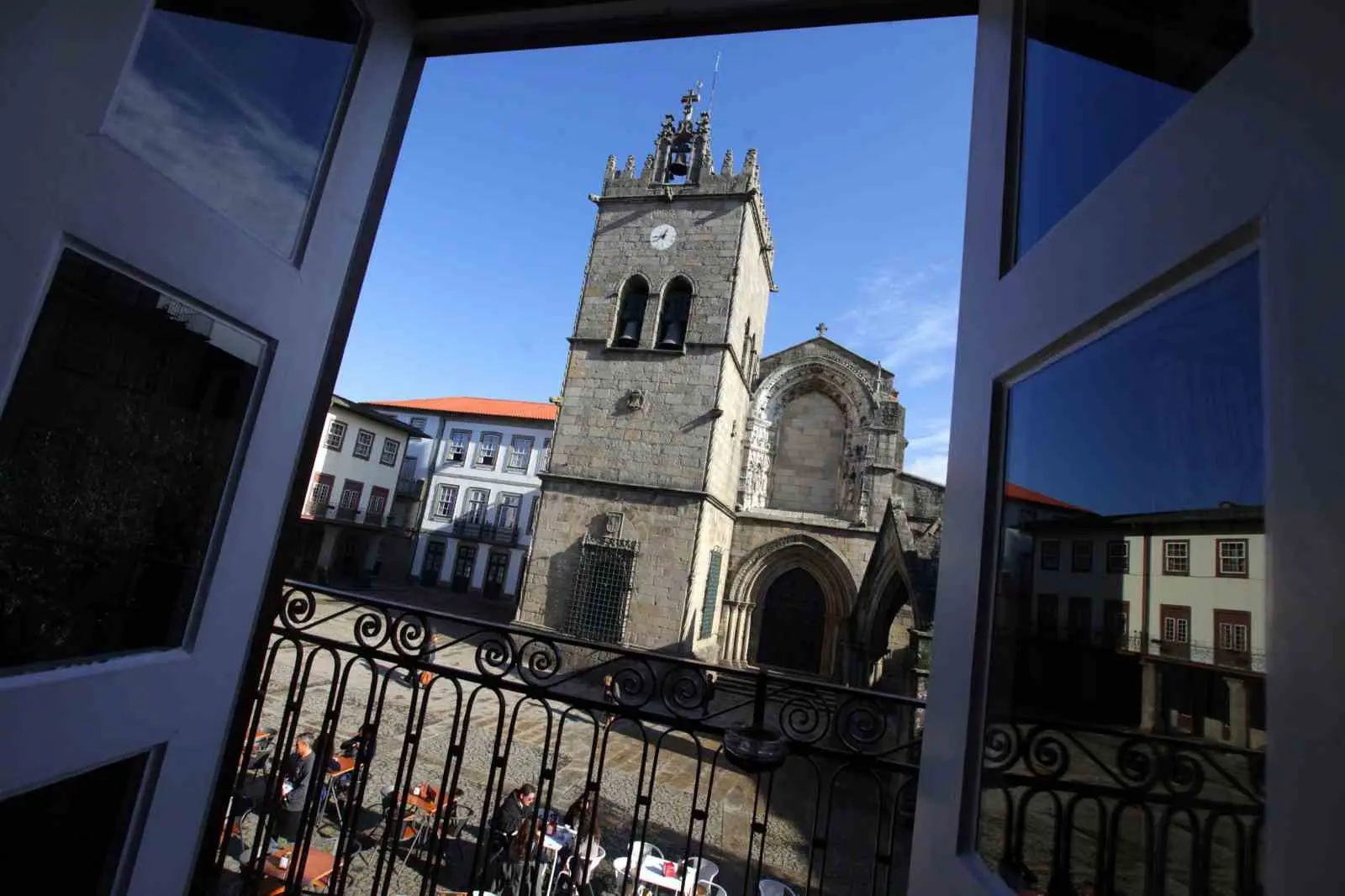 Portekiz Katolik Kilisesi’ne bağlı Portekiz Piskoposlar Konferansı (CEP), din adamları