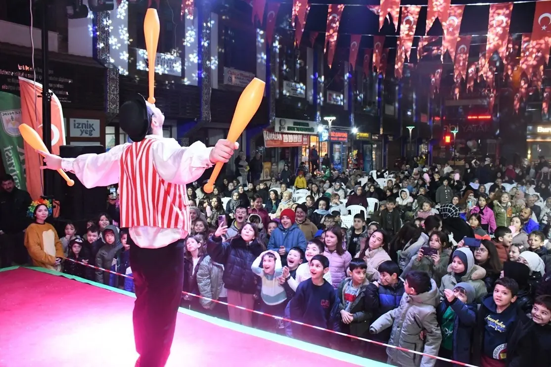 Ramazan ayının manevi atmosferi, çocukların neşesiyle daha da güzelleşiyor. İznik