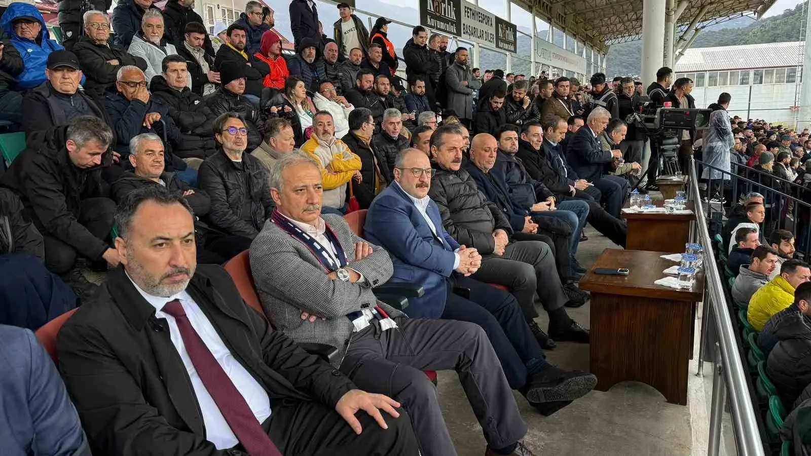 TFF 2. Lig’de şampiyonluk yolunda büyük önem taşıyan Fethiye-Bursaspor karşılaşması,