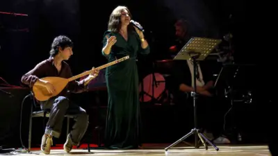 Büyükşehir Belediyesi’nin düzenlediği ‘Caz Pazarı Konserleri’ kapsamında sahne alan Serenad