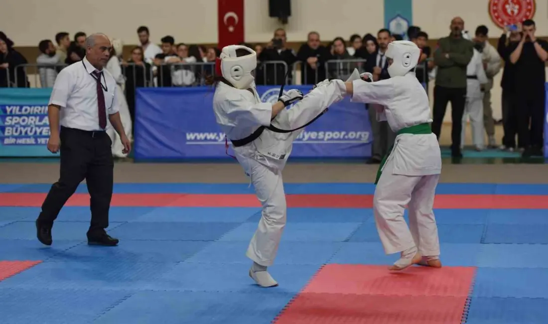 Spor alanındaki yatırım, proje ve başarılarıyla Bursa’ya örnek olan Yıldırım