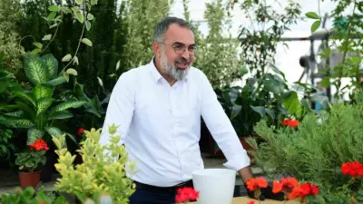 Kestel Belediyesi, ilçede faaliyet gösteren süs bitkileri üreticilerine yönelik destek