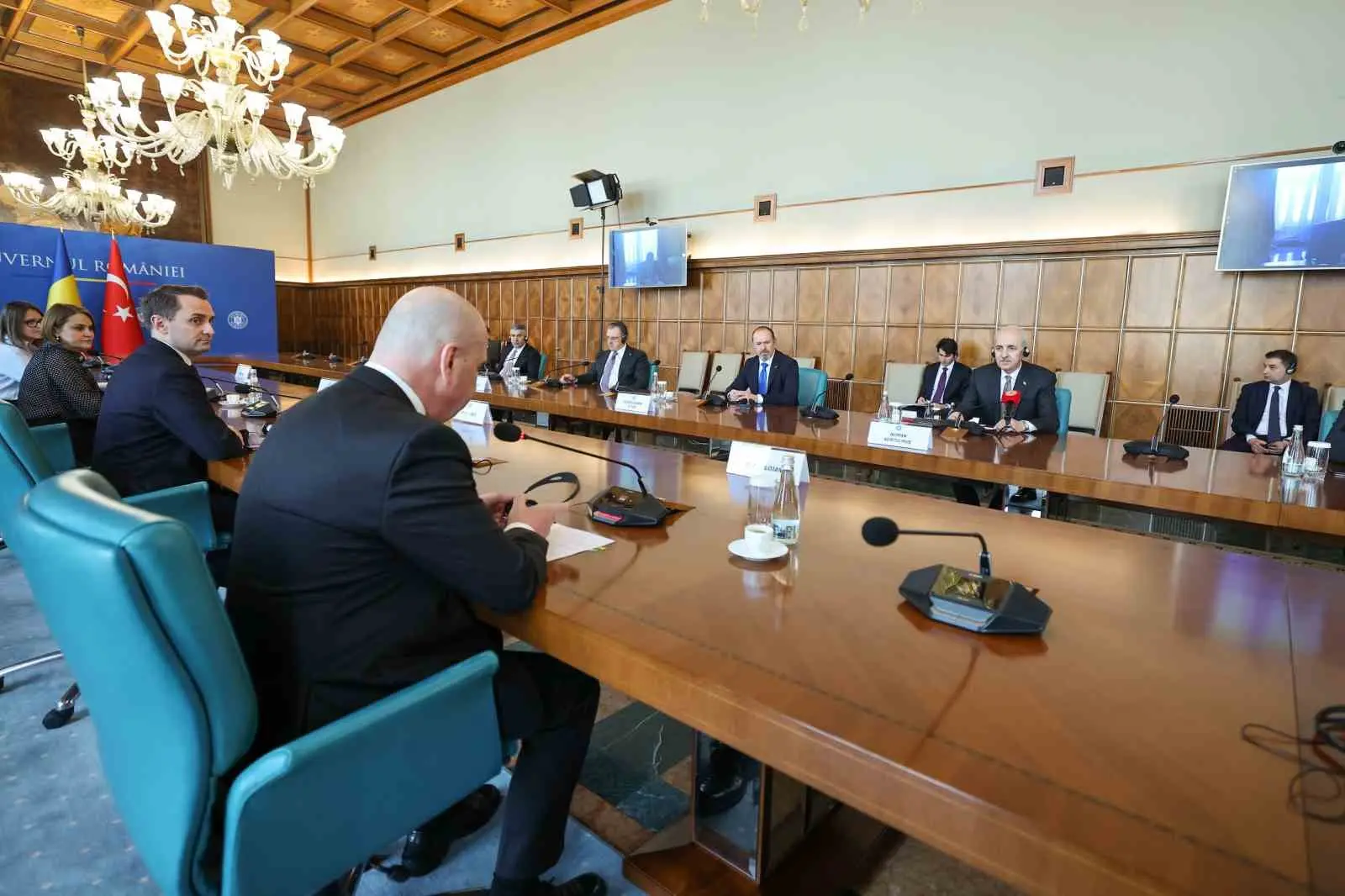 TBMM Başkanı Numan Kurtulmuş, resmi ziyaret gerçekleştirdiği Romanya’da Başbakan Ilie