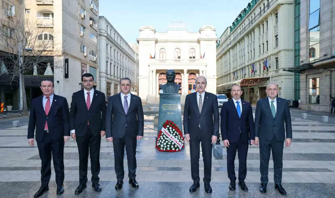 TBMM Başkanı Numan Kurtulmuş, resmi ziyaret gerçekleştirdiği Romanya’da Atatürk Anıtı’nı