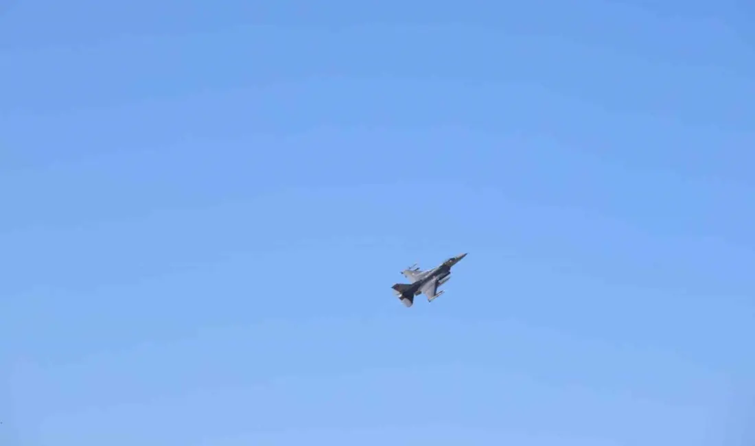 Türkiye’nin KKTC’nin güvenliğinin artırılmasına yönelik planlamalar çerçevesinde adaya gönderdiği F-16