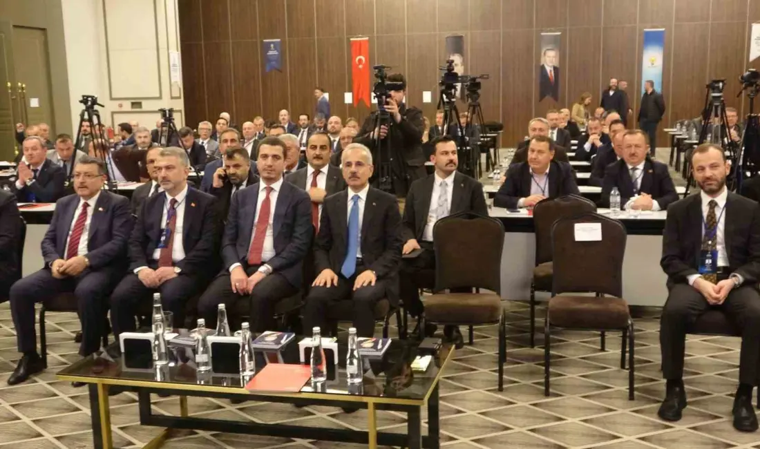Türkiye Cumhuriyeti Ulaştırma ve Altyapı Bakanı Abdulkadir Uraloğlu Trabzon’da AK