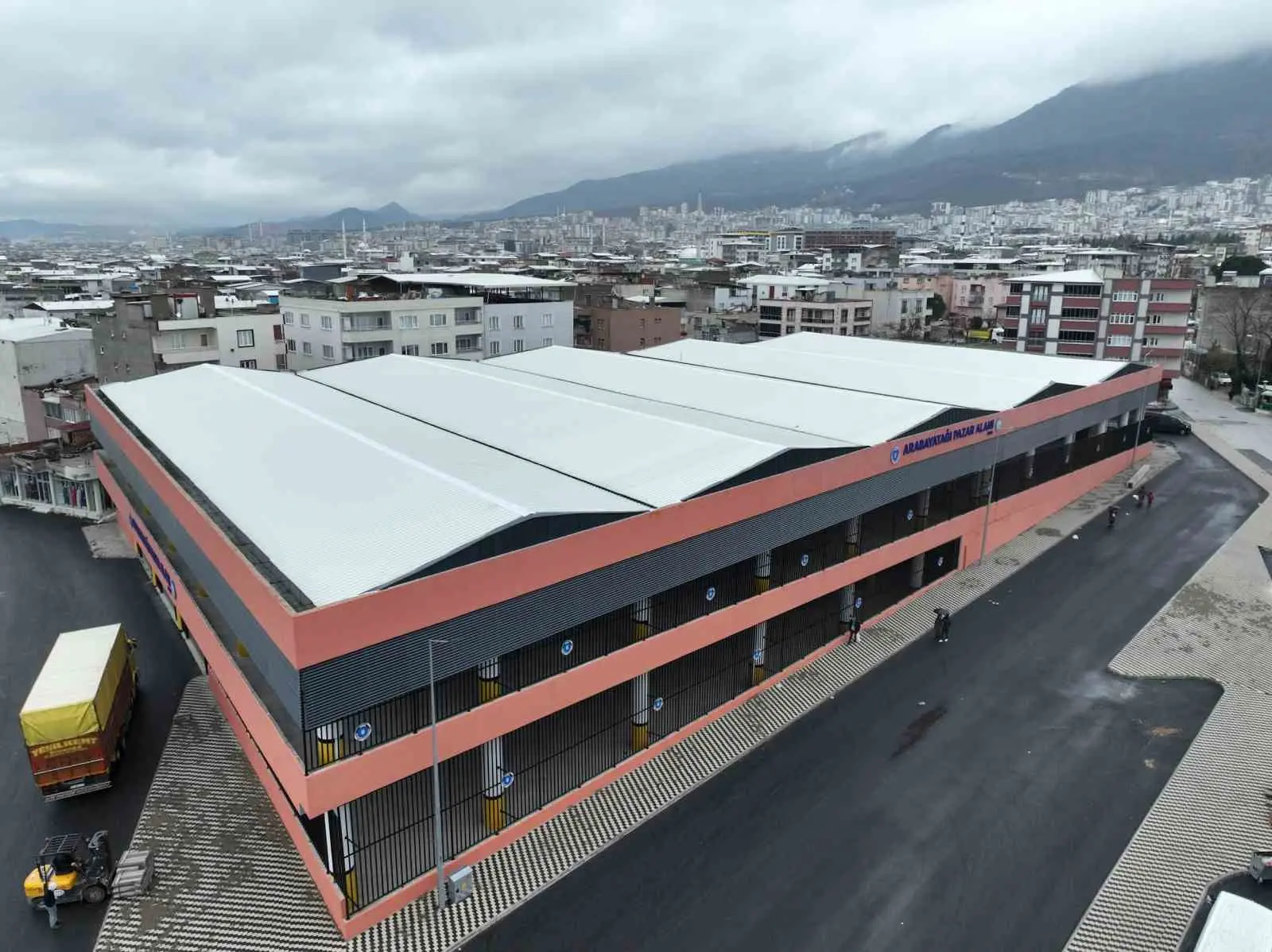 Yıldırım Belediyesi, 2019 yılından bu yana 6 tane modern pazar