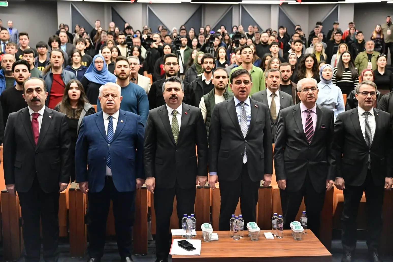 Bursa’da Yıldırım Belediyesi; ‘Beylikten Cihan Devletine’ temasıyla başlattığı kültür sanat