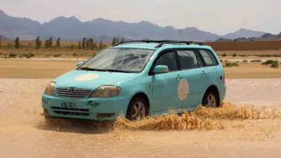 Afganistan’da etkisini sürdüren şiddetli yağışların yol açtığı sellerde 61 kişi