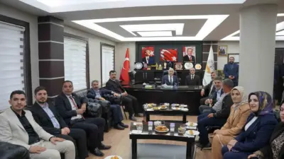 AK Parti Adıyaman Milletvekilleri İshak Şan ve Mustafa Alkayış, beraberlerindeki