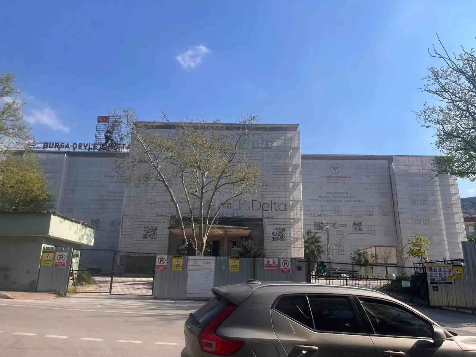 AK Parti Bursa Milletvekili Refik Özen, Bursa’da bazı sağlık kuruluşlarının