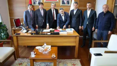 Adalet ve Kalkınma Partisi’ne (AK Parti) katılan Serik Belediye Başkanı