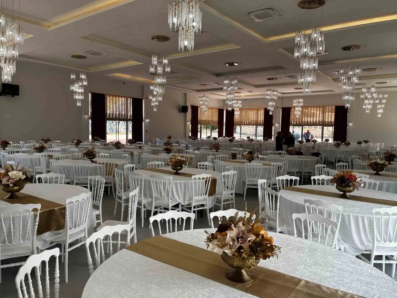 Denizli’nin Babadağ ilçesinde Babadağ Belediyesi tarafından yapımı tamamlanan modern Sosyal