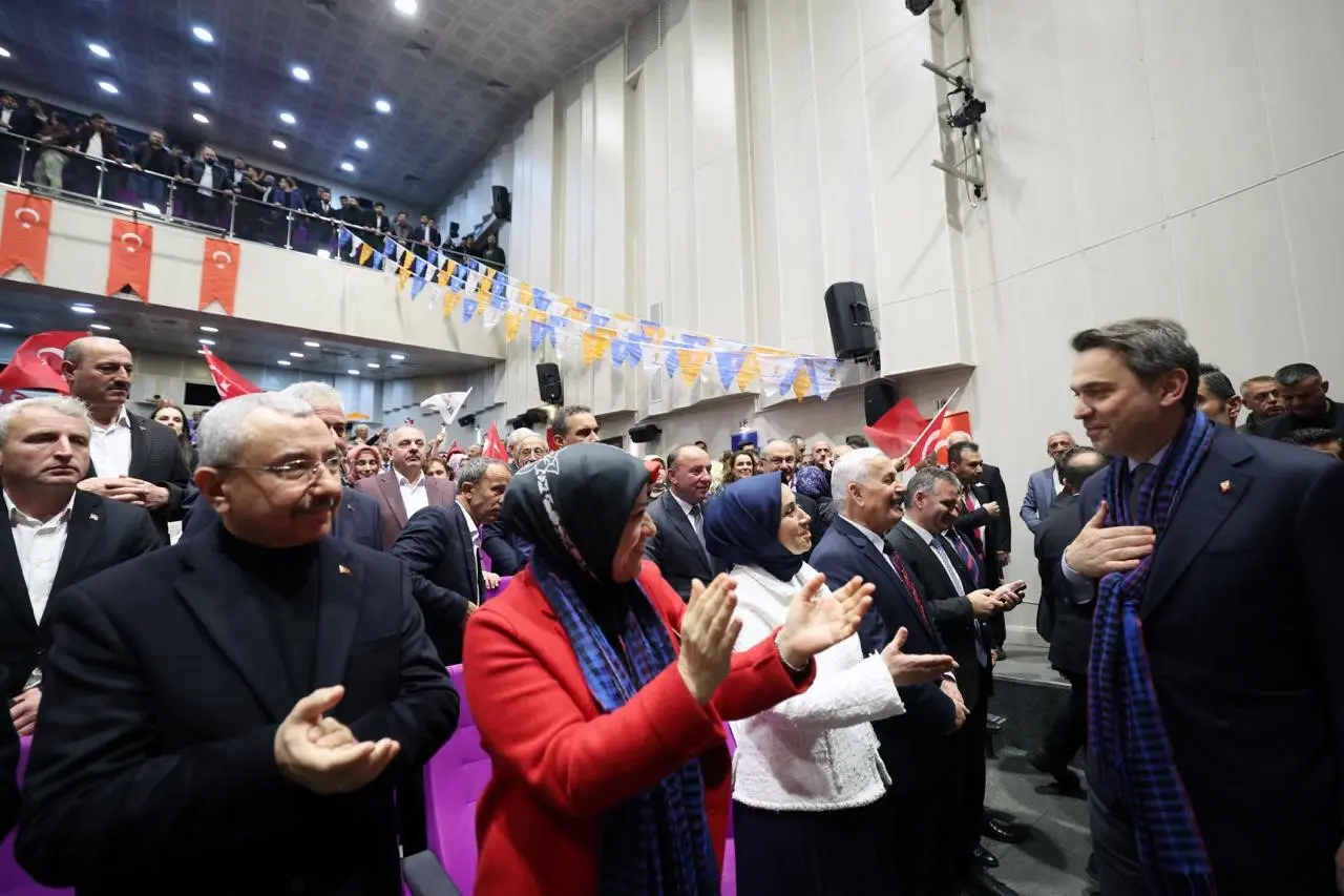 Enerji ve Tabii Kaynaklar Bakanı Alparslan Bayraktar, “Biz gece gündüz