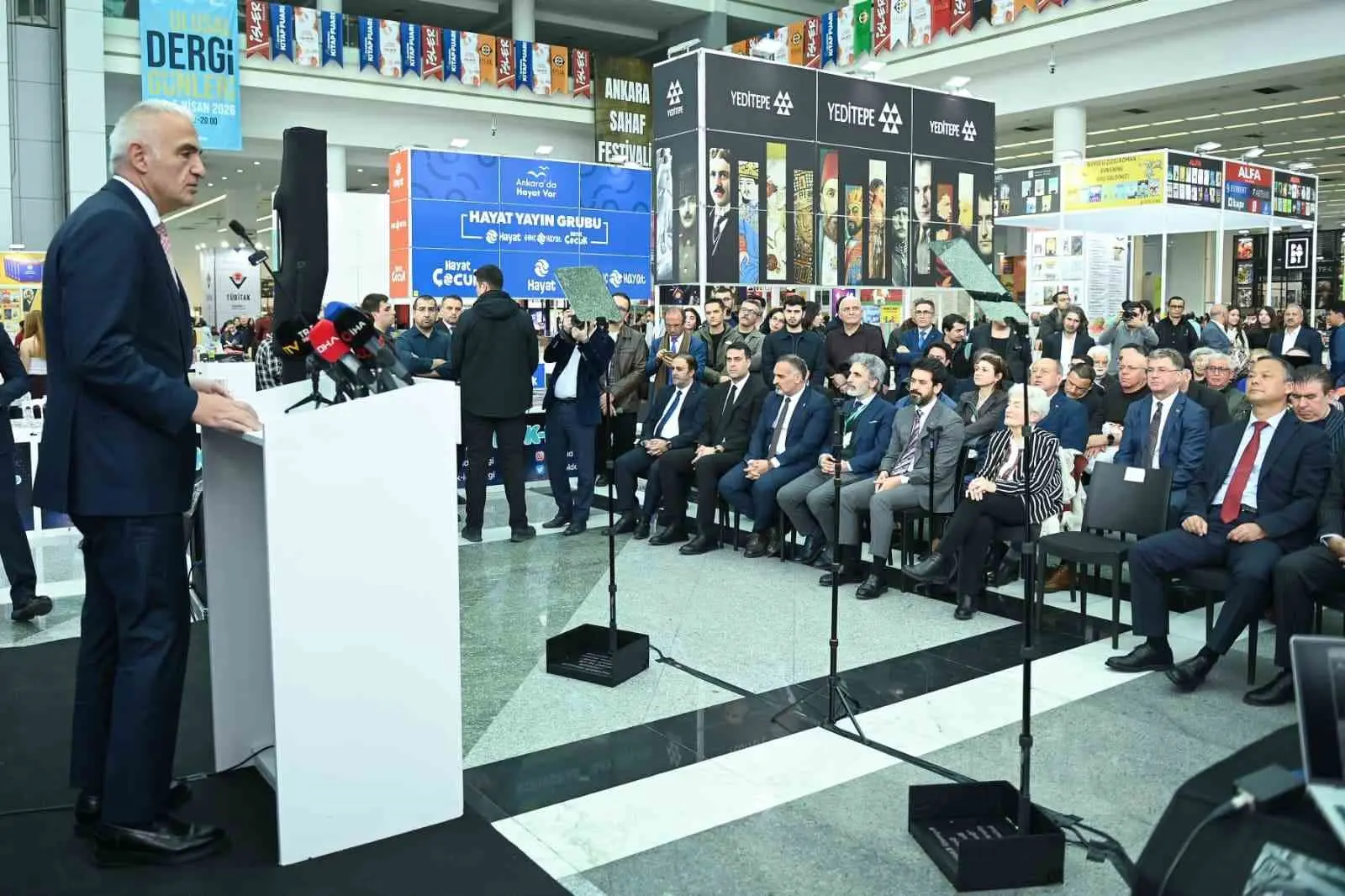 Kültür ve Turizm Bakanı Mehmet Nuri Ersoy, ülkede bin 300’ün