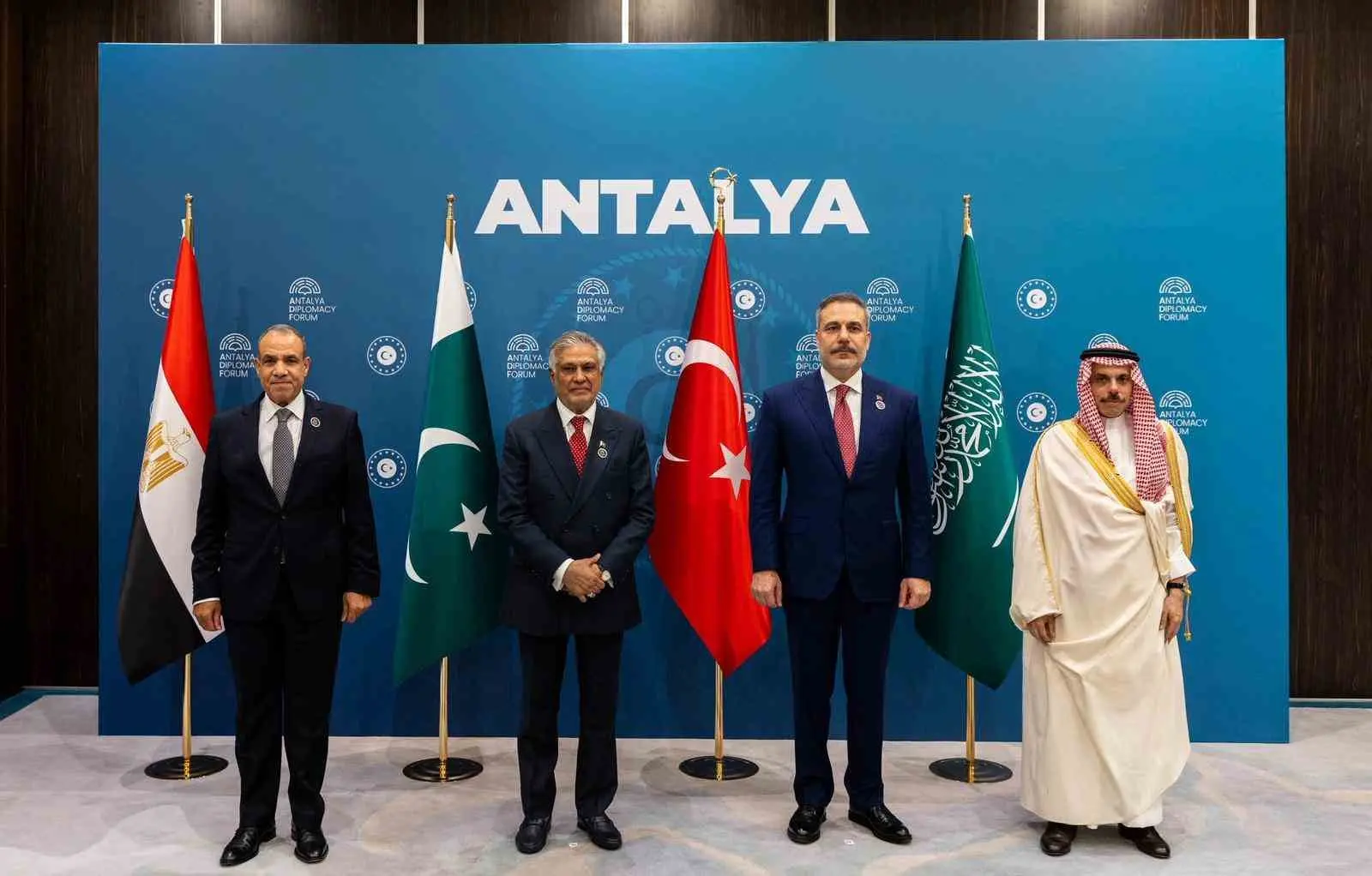 Dışişleri Bakanı Hakan Fidan, Türkiye-Mısır-Pakistan-Suudi Arabistan Dışişleri Bakanları Üçüncü Toplantısı’na