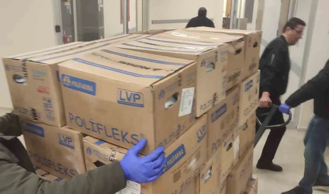 Sağlık Bakanı Kemal Memişoğlu, “Tıbbi malzeme ve cihazlarla yüklü yardım