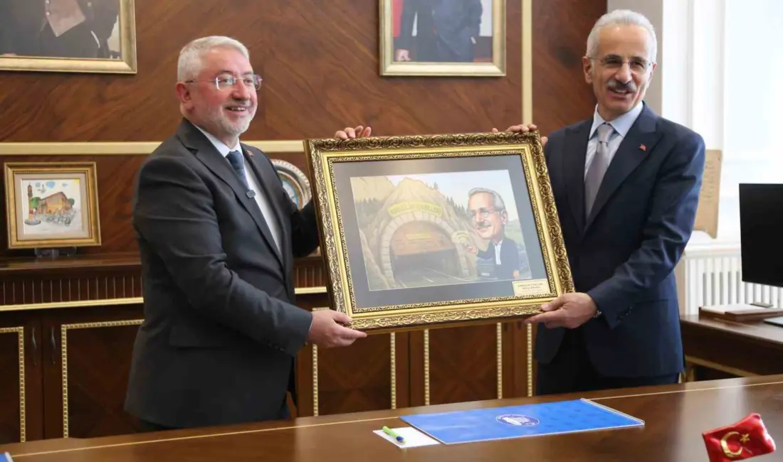 Ulaştırma ve Altyapı Bakanı Abdulkadir Uraloğlu, Çorum’da bir dizi ziyaretlerde