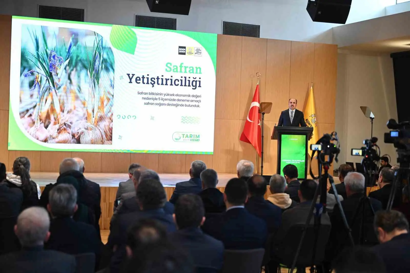 Konya Büyükşehir Belediye Başkanı Uğur İbrahim Altay, Büyükşehir Belediyesinin hayata