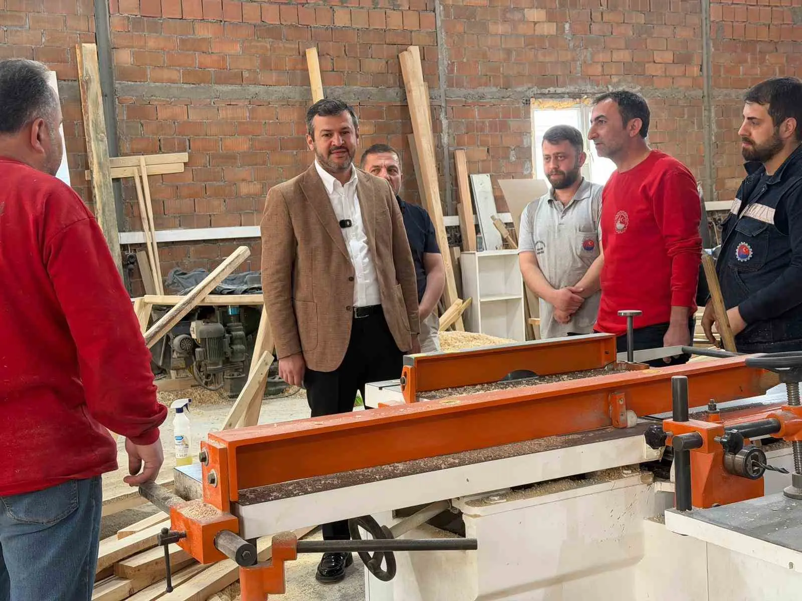 Karabük Belediye Başkanı Özkan Çetinkaya’nın öncülüğünde belediye hizmetlerinde üretim gücünü