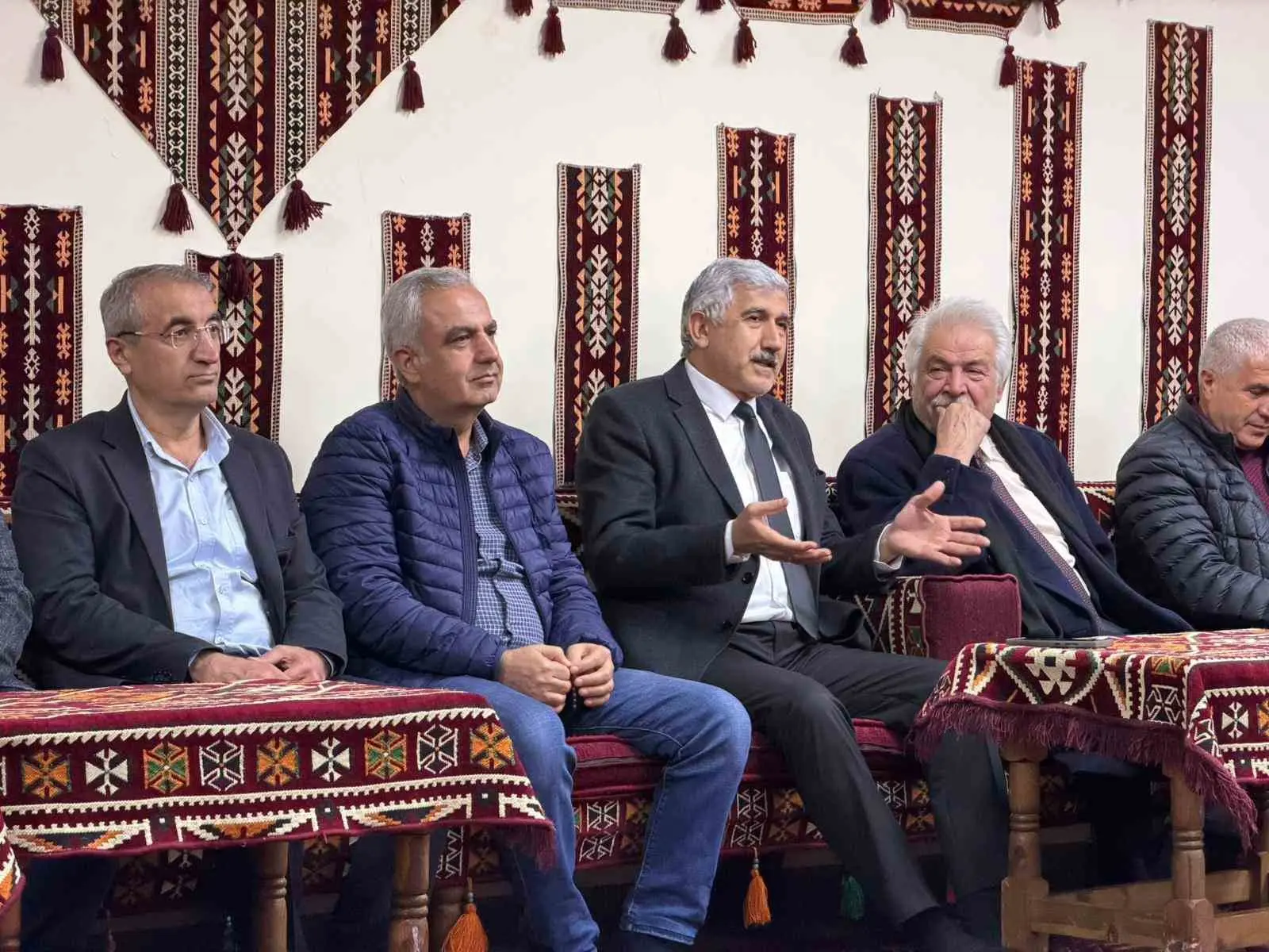 Adıyaman’ın Kâhta ilçe Belediye Başkanı Mehmet Can Hallaç, Avukatlar Günü