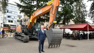 Samsun’un Terme Belediye Başkanı Şenol Kul, “Bahanelerin arkasına değil, makinelerimizin