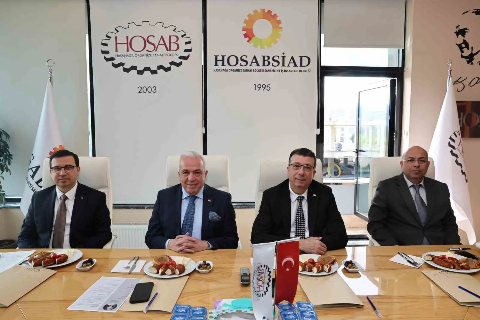 Nilüfer Belediye Başkanı Şadi Özdemir, ilçedeki organize sanayi bölgelerinin (OSB)