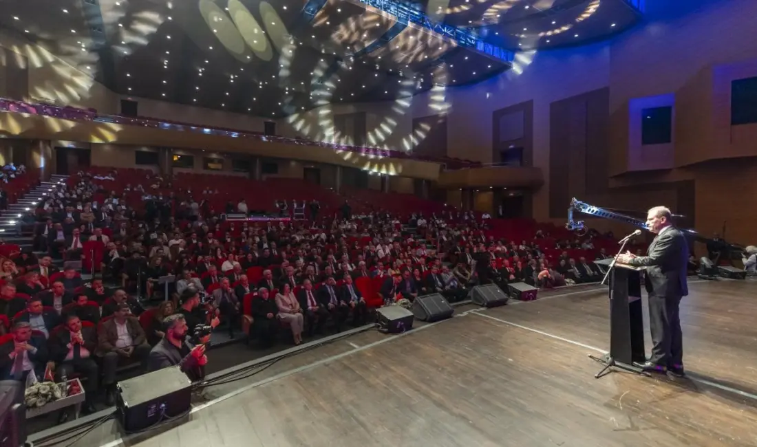 Mersin Büyükşehir Belediye Başkanı Vahap Seçer, Mersin’in marka kent olma
