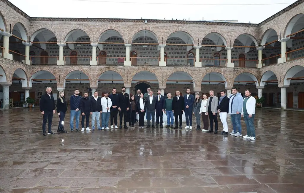 Şehzadeler Belediye Başkanı Hakan Şimşek, belediyeye bağlı dış hizmet birimlerini
