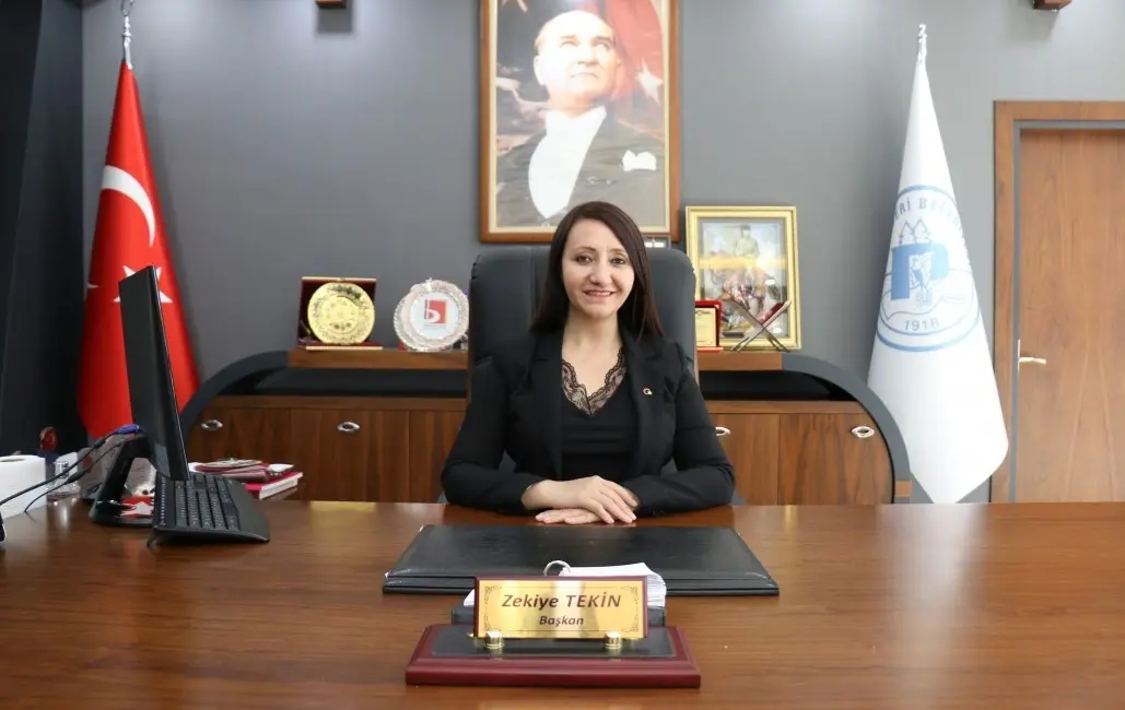 Pazaryeri Belediye Başkanı Zekiye Tekin, Bozüyük Belediyesi Hayvan Barınağında yaşanan