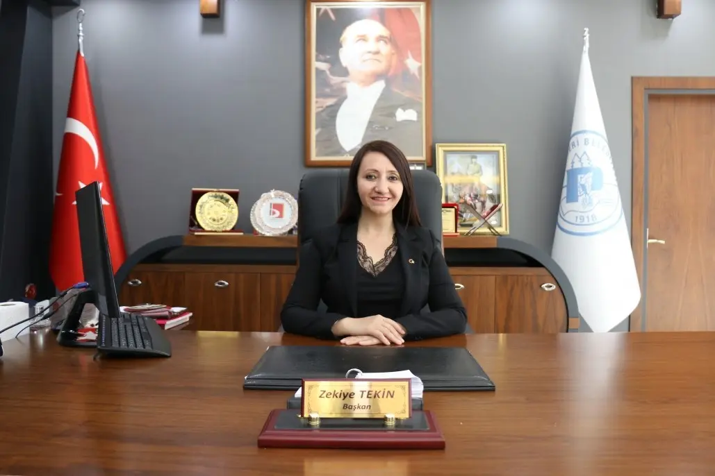 Pazaryeri Belediye Başkanı Zekiye Tekin, Bozüyük Belediyesi Hayvan Barınağında yaşanan