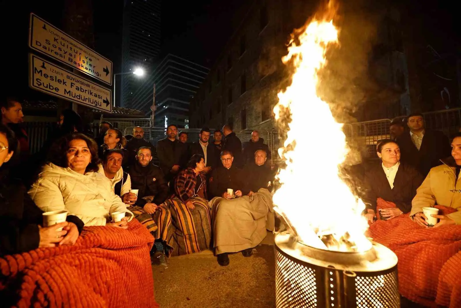 İzmir Büyükşehir Belediye Başkanı Cemil Tugay, Vakıflar Genel Müdürlüğü’nün mülkiyetine
