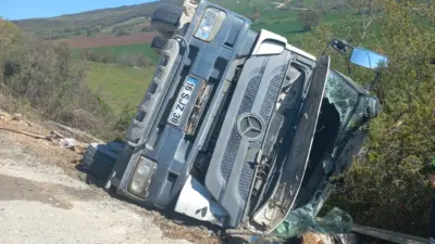 Bursa’nın İnegöl ilçesinde meydana gelen kazada kontrolden çıkan beton mikseri