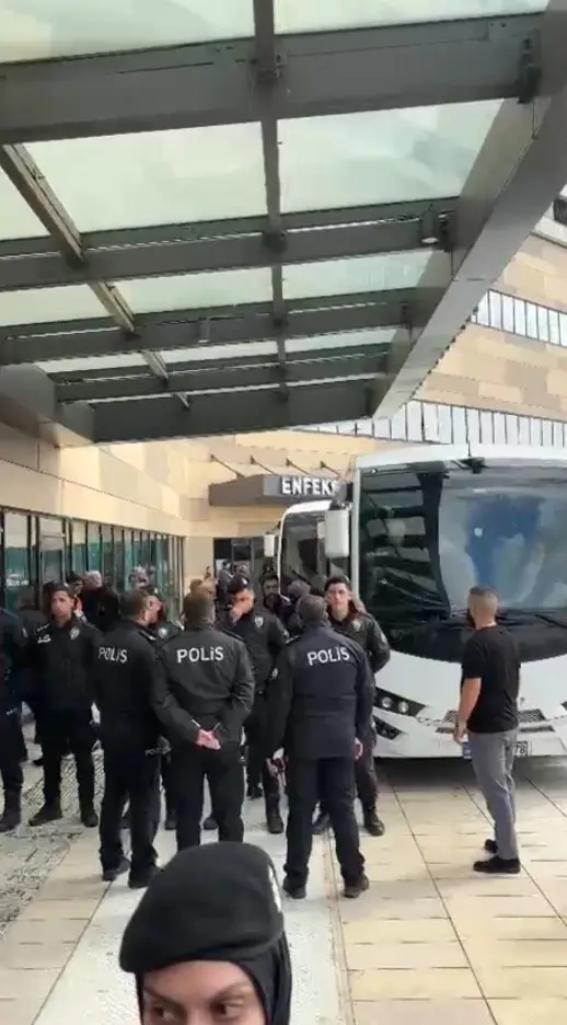 Mustafa Bozbey ve beraberindeki 56 kişi adliyeye sevk edildi. Sağlık