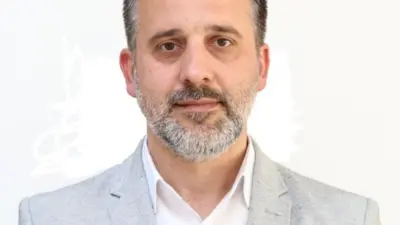 Bursa Büyükşehir Belediye Başkanı Mustafa Bozbey’in yolsuzluk iddiaları kapsamında tutuklanarak