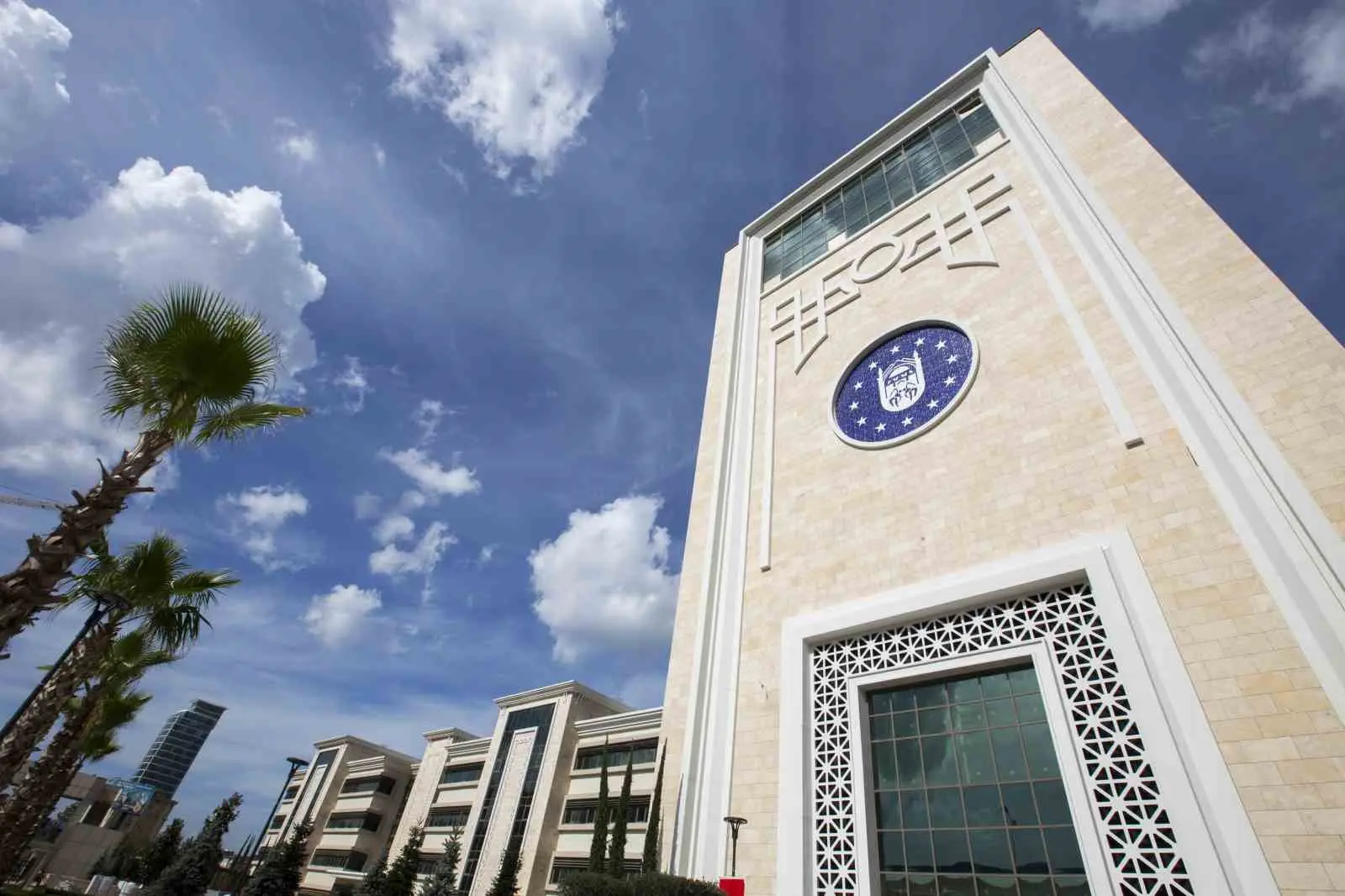 Bursa Büyükşehir Belediyesi bünyesinde görev değişimleri sürerken, iştirak şirketleri ve