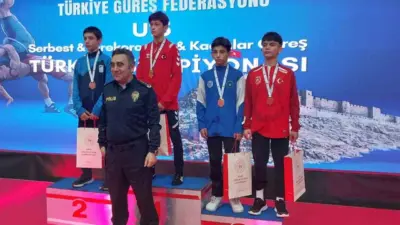 Türkiye Güreş Federasyonu tarafından Kars’ta düzenlenen U15 Türkiye Güreş Şampiyonası’nda