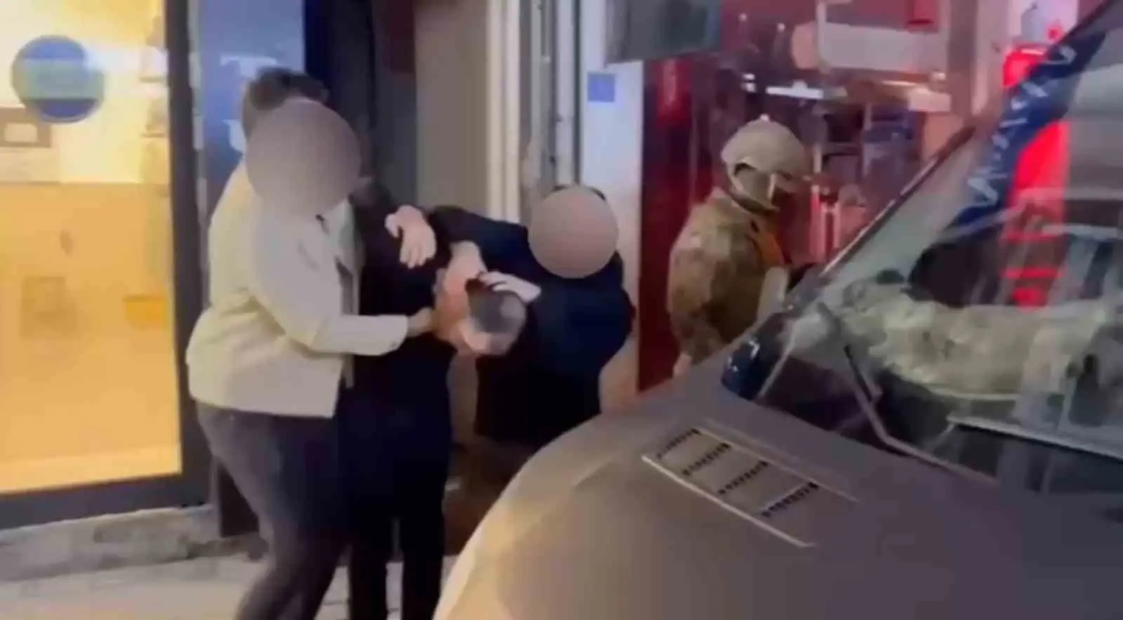 Bursa İl Emniyet Müdürlüğü ekiplerince, çeşitli suçlardan aranan şahıslara yönelik