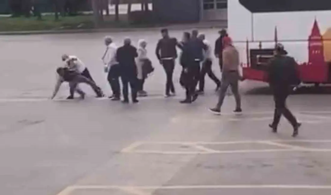Bursa Şehirlerarası Otobüs Terminali’nde yolcu ile otobüs şoförü arasında çıkan