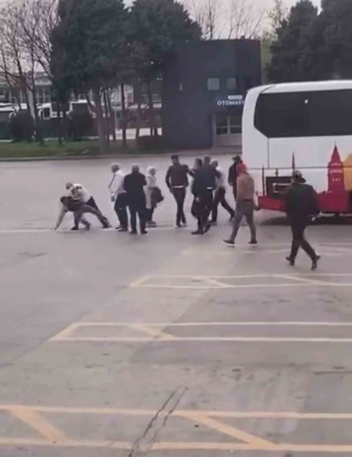 Bursa Şehirlerarası Otobüs Terminali’nde yolcu ile otobüs şoförü arasında çıkan