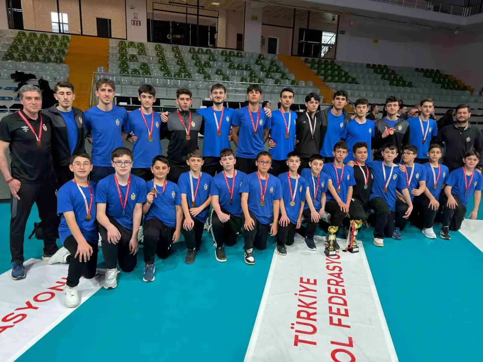 İnegöl Belediye Spor Kulübü, voleybol branşında midi erkeklerde Bursa 1’incisi