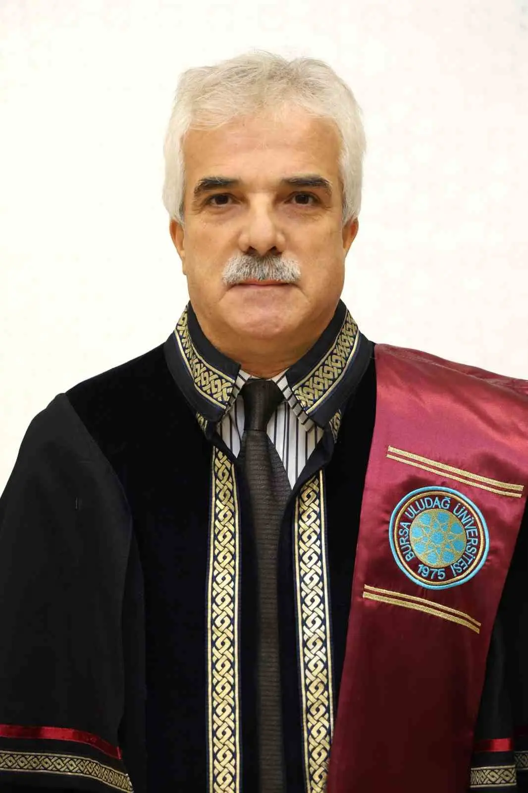Bursa Uludağ Üniversitesi Fen-Edebiyat Fakültesi Sanat Tarihi Bölümü öğretim üyelerinden