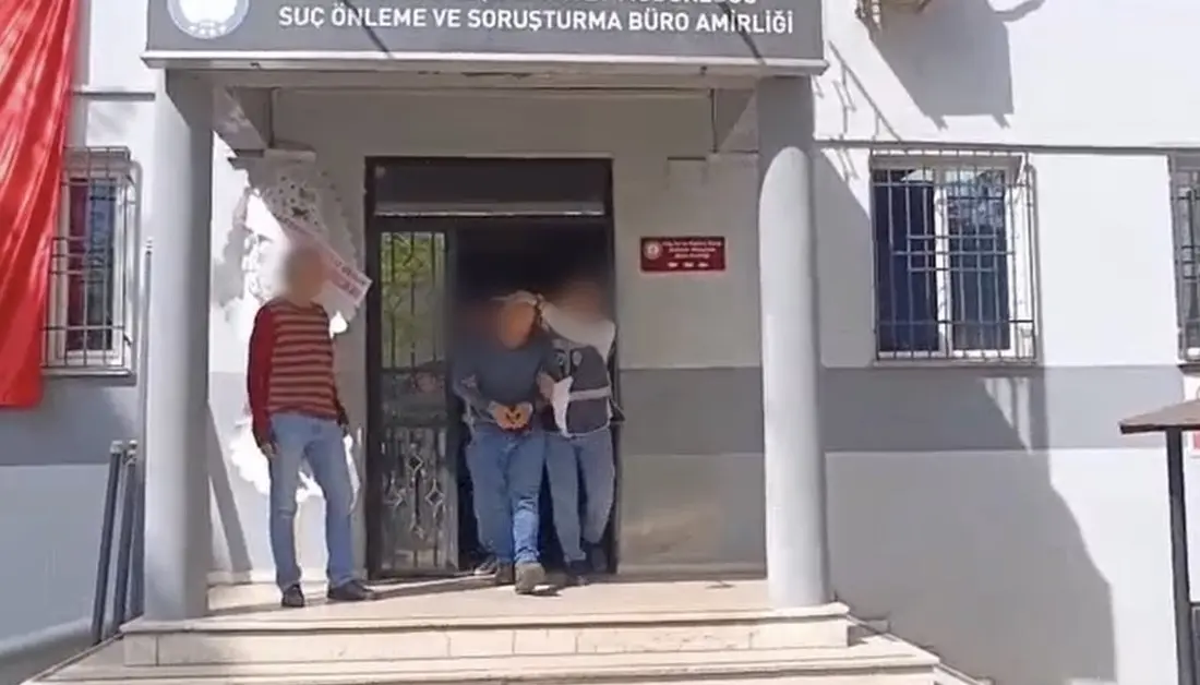 Bursa’nın Osmangazi ilçesinde haklarında kesinleşmiş hapis cezası bulunan 3 şahıs,