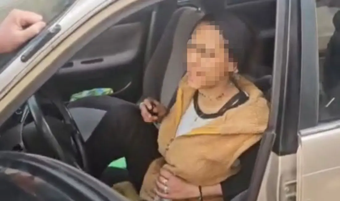 Bursa’nın Orhangazi ilçesinde bir otomobile girerek aracı çalmak isteyen kadın,