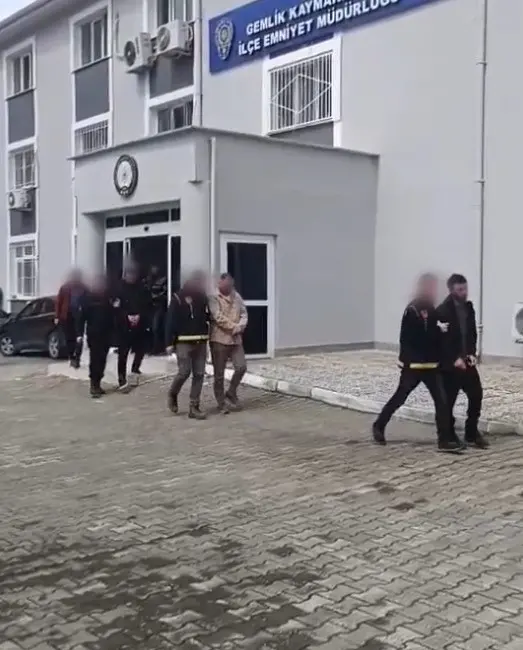 Bursa’nın Gemlik ilçesinde meydana gelen silahlı yaralama olayının şüphelileri, polis