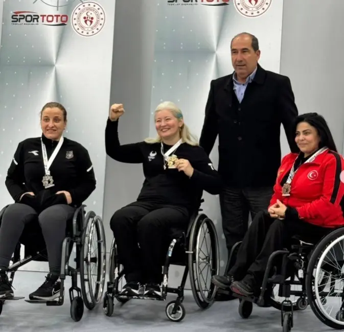 Dünya rekoru sahibi Bursalı paralimpik milli sporcu Aysel Özgan Para