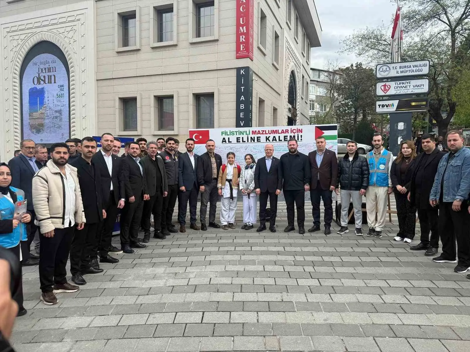 AK Parti Osmangazi İlçe Gençlik Kolları tarafından düzenlenen ’Filistin için